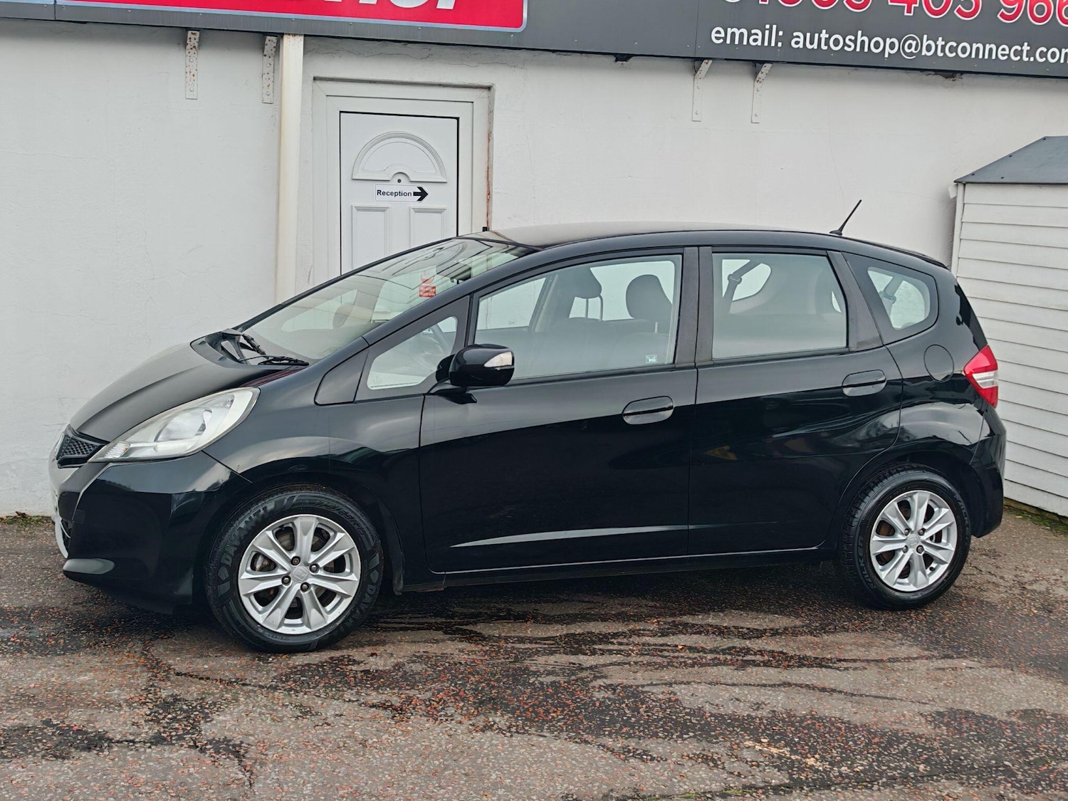 Used Honda Jazz 2013 for sale - 76620444: Photo 21