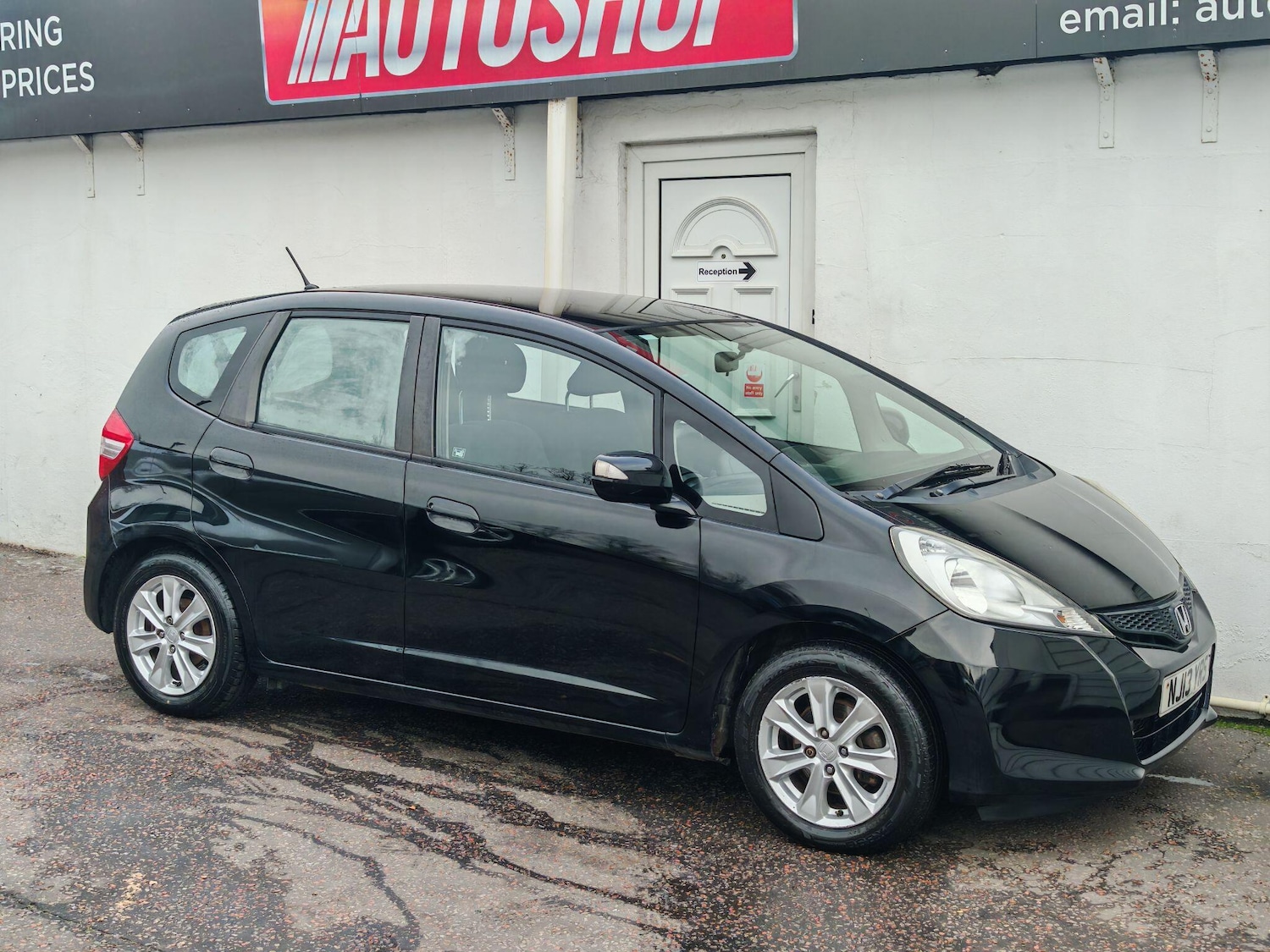 Used Honda Jazz 2013 for sale - 76620444: Photo 4