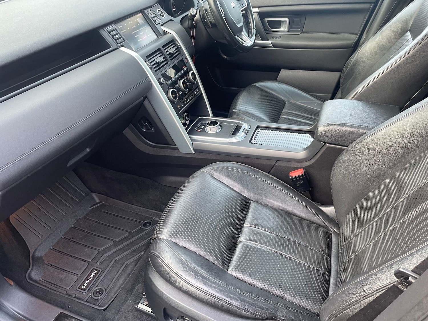 Used Land Rover Discovery Sport 2016 for sale - 77145911: Photo 6