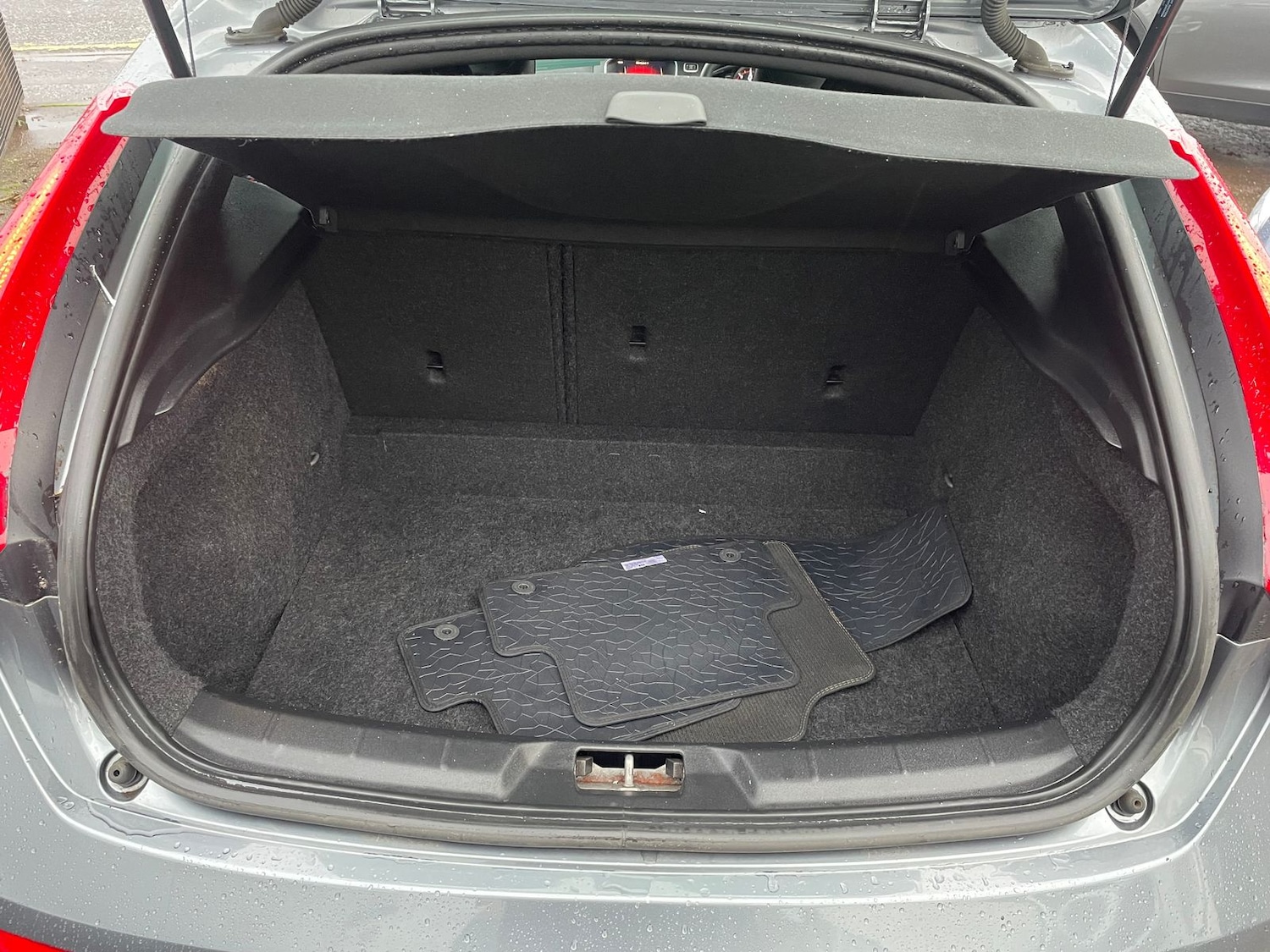 Used Volvo V40 2018 for sale - 76574961: Photo 11