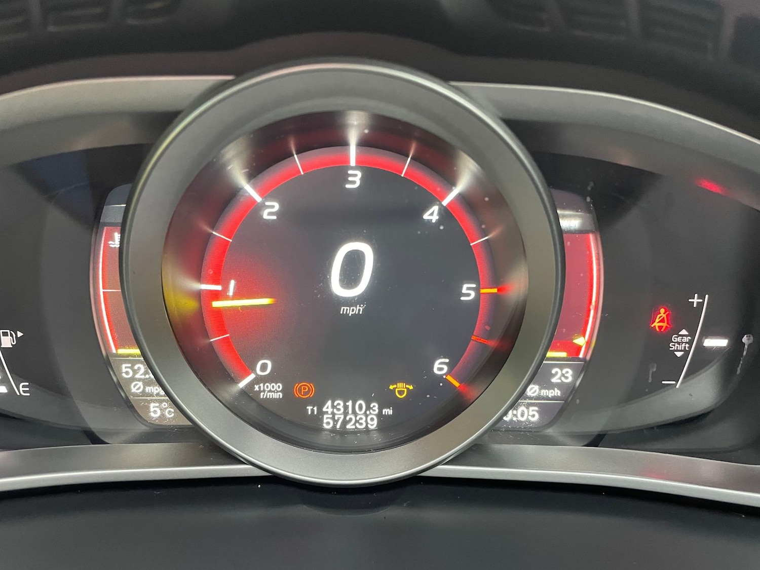 Used Volvo V40 2018 for sale - 76574961: Photo 21