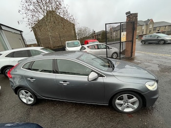 Used Volvo V40 2018 for sale - 76574961: Photo