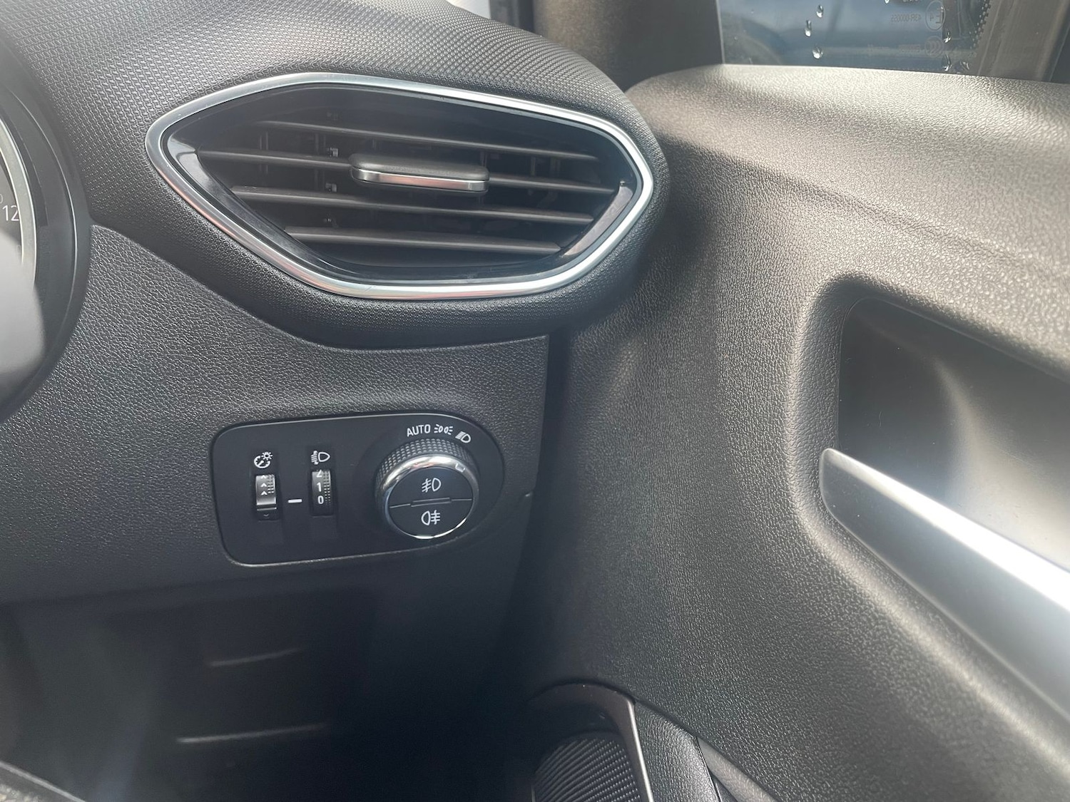 Used Vauxhall Crossland X 2018 for sale - 77224116: Photo 23