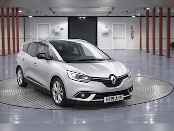 Used Renault Grand Scenic 2019 for sale - 78059422: Photo