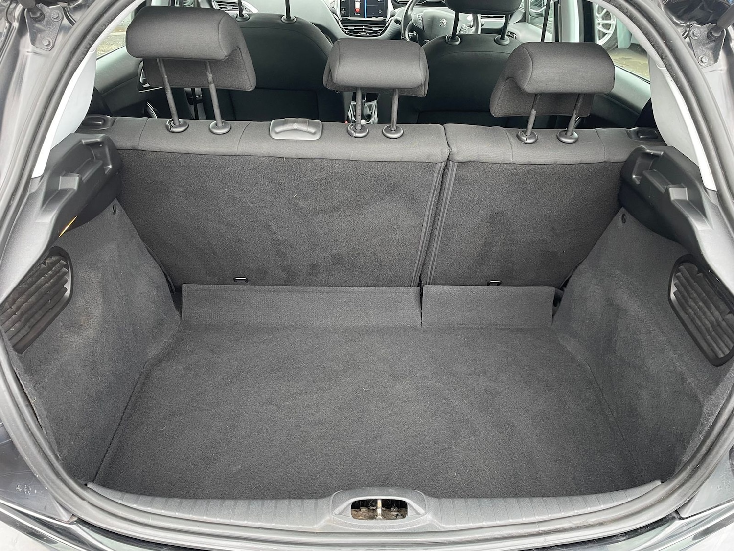 Used Peugeot 208 2018 for sale - 78179049: Photo 11