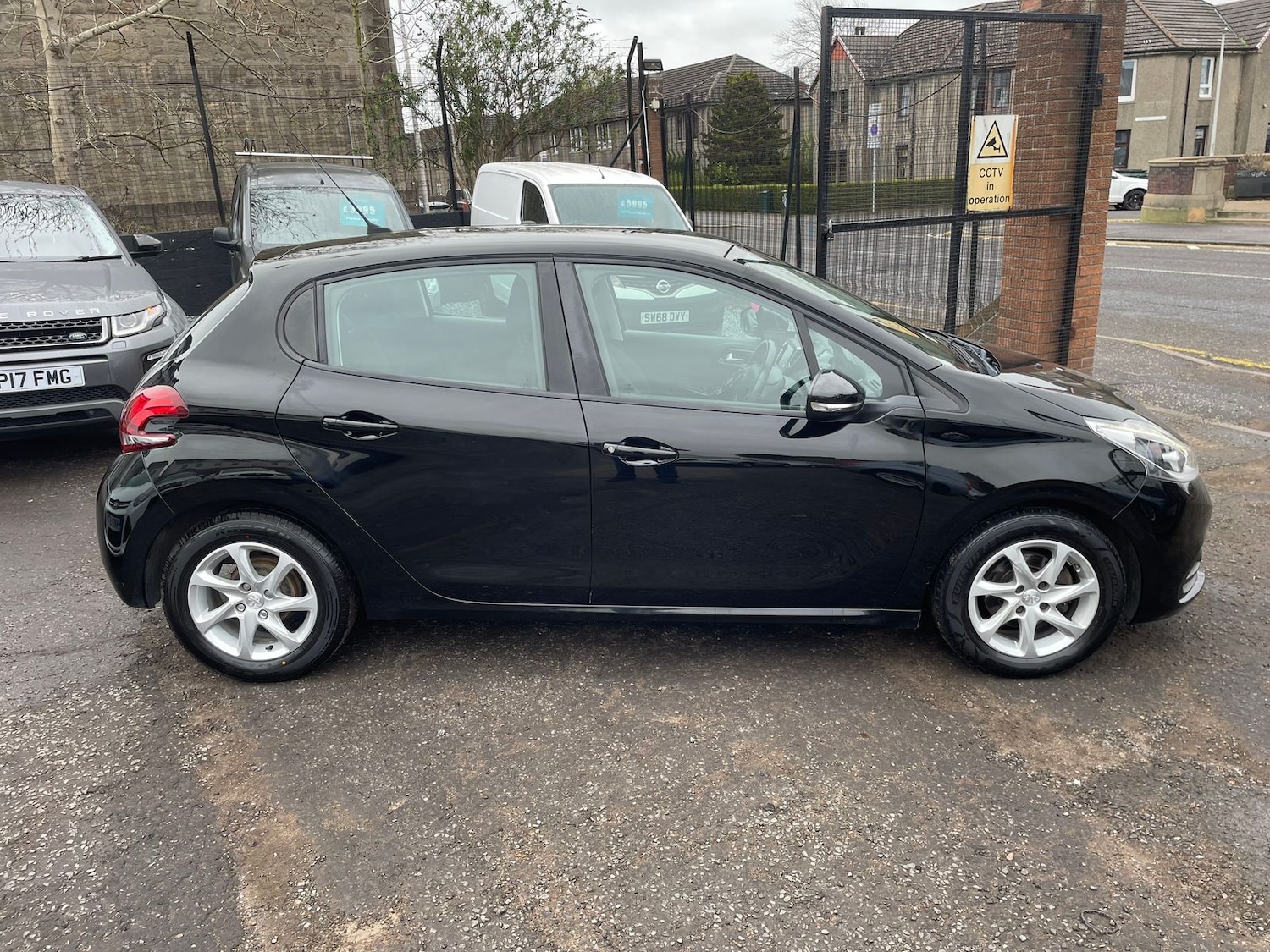Used Peugeot 208 2018 for sale - 78179049: Photo 3