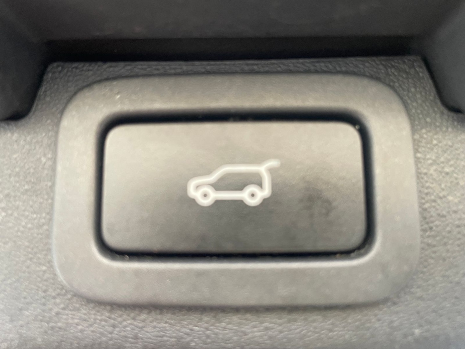 Used Land Rover Discovery 2017 for sale - 78150024: Photo 13