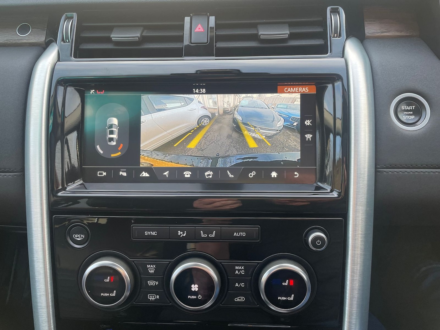 Used Land Rover Discovery 2017 for sale - 78150024: Photo 19