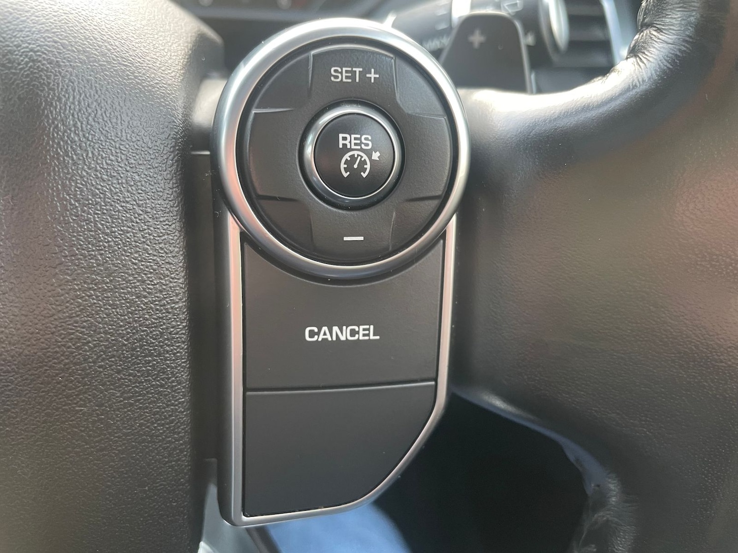 Used Land Rover Discovery 2017 for sale - 78150024: Photo 26