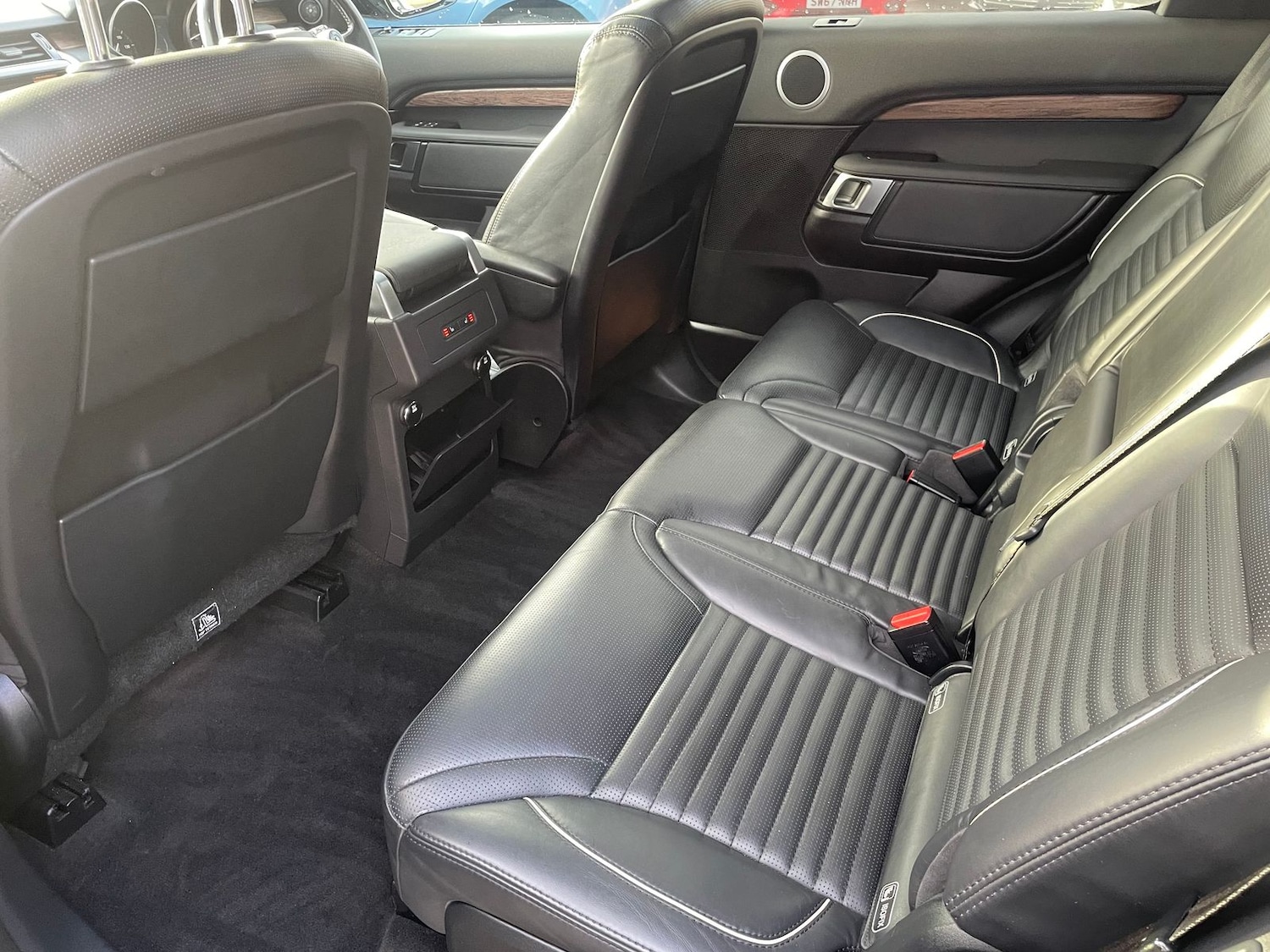 Used Land Rover Discovery 2017 for sale - 78150024: Photo 9