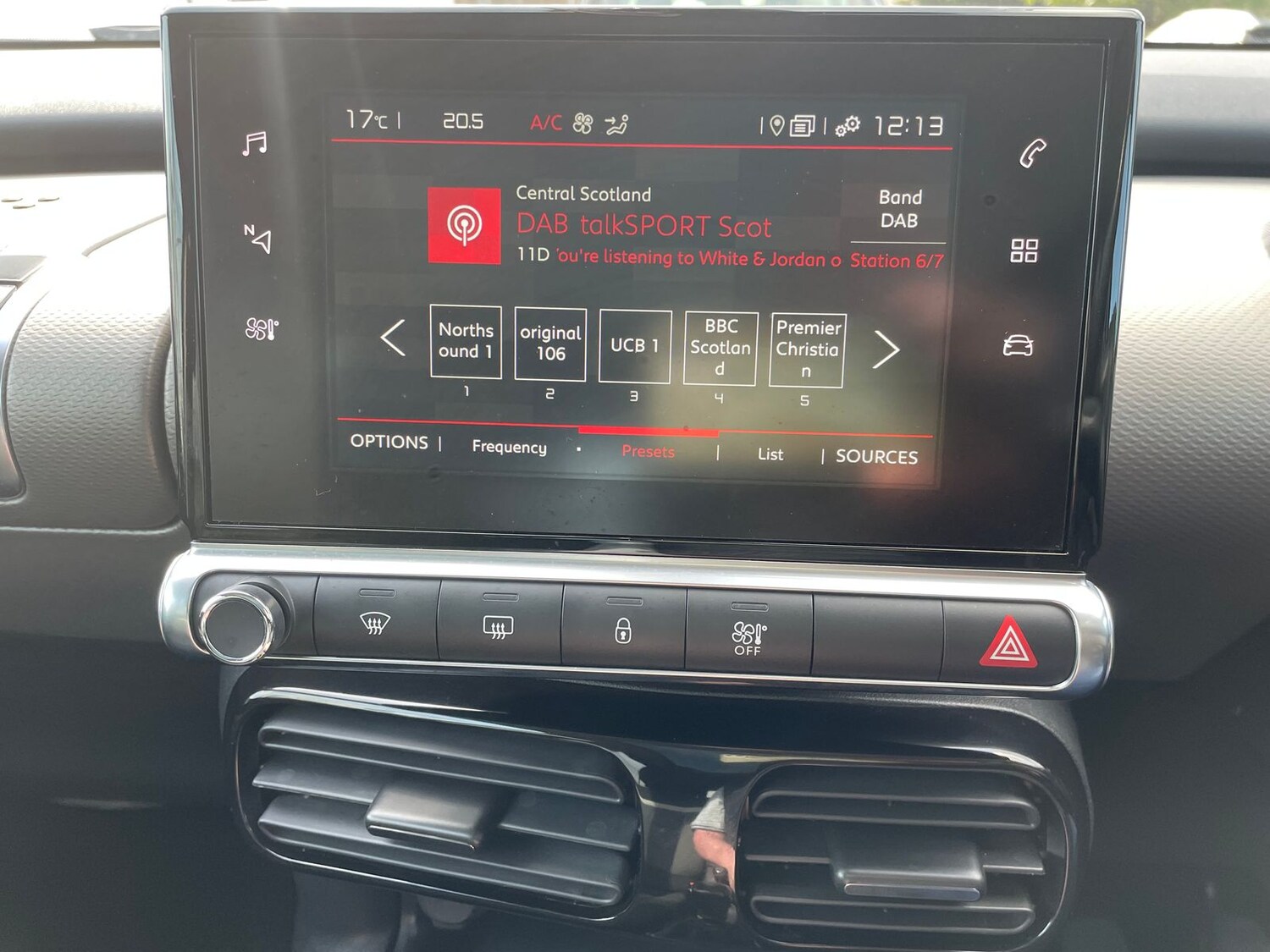 Used Citroen C4 Cactus 2018 for sale - 75943477: Photo 13