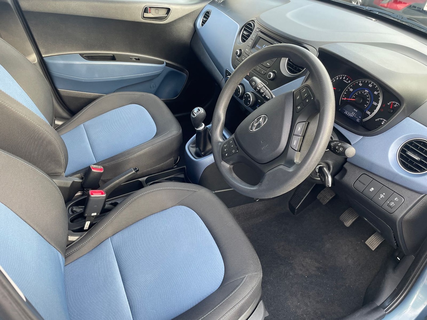 Used Hyundai i10 2015 for sale - 76361700: Photo 12