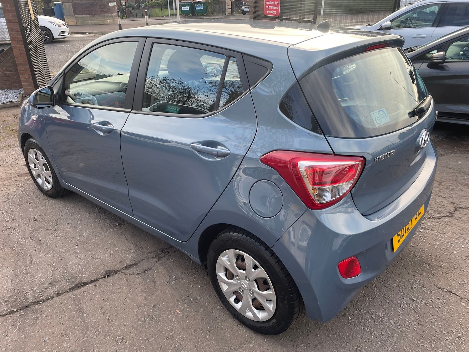 Used Hyundai i10 2015 for sale - 76361700: Photo 6