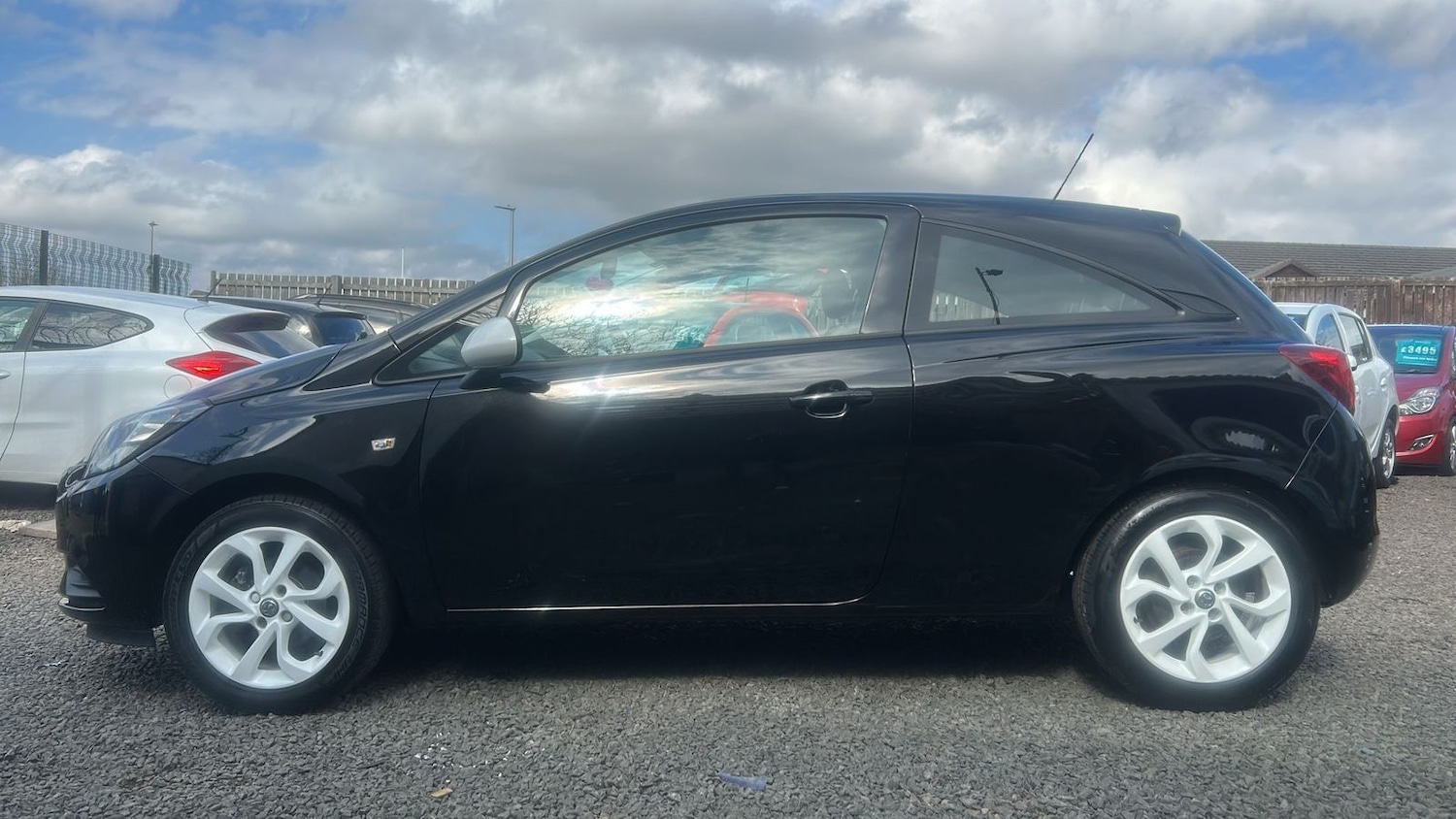 Used Vauxhall Corsa 2018 for sale - 78175807: Photo 2