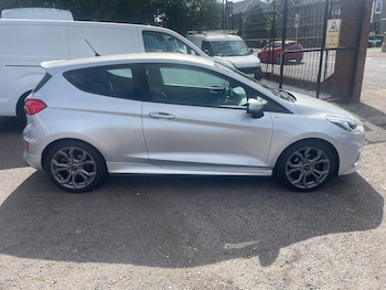 Used Ford Fiesta 2017 for sale - 79069424: Photo