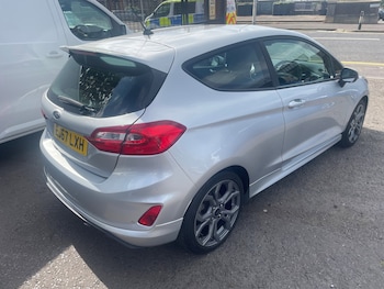 Used Ford Fiesta 2017 for sale - 79069424: Photo