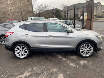 Used Nissan Qashqai 2016 for sale - 76842239: Photo