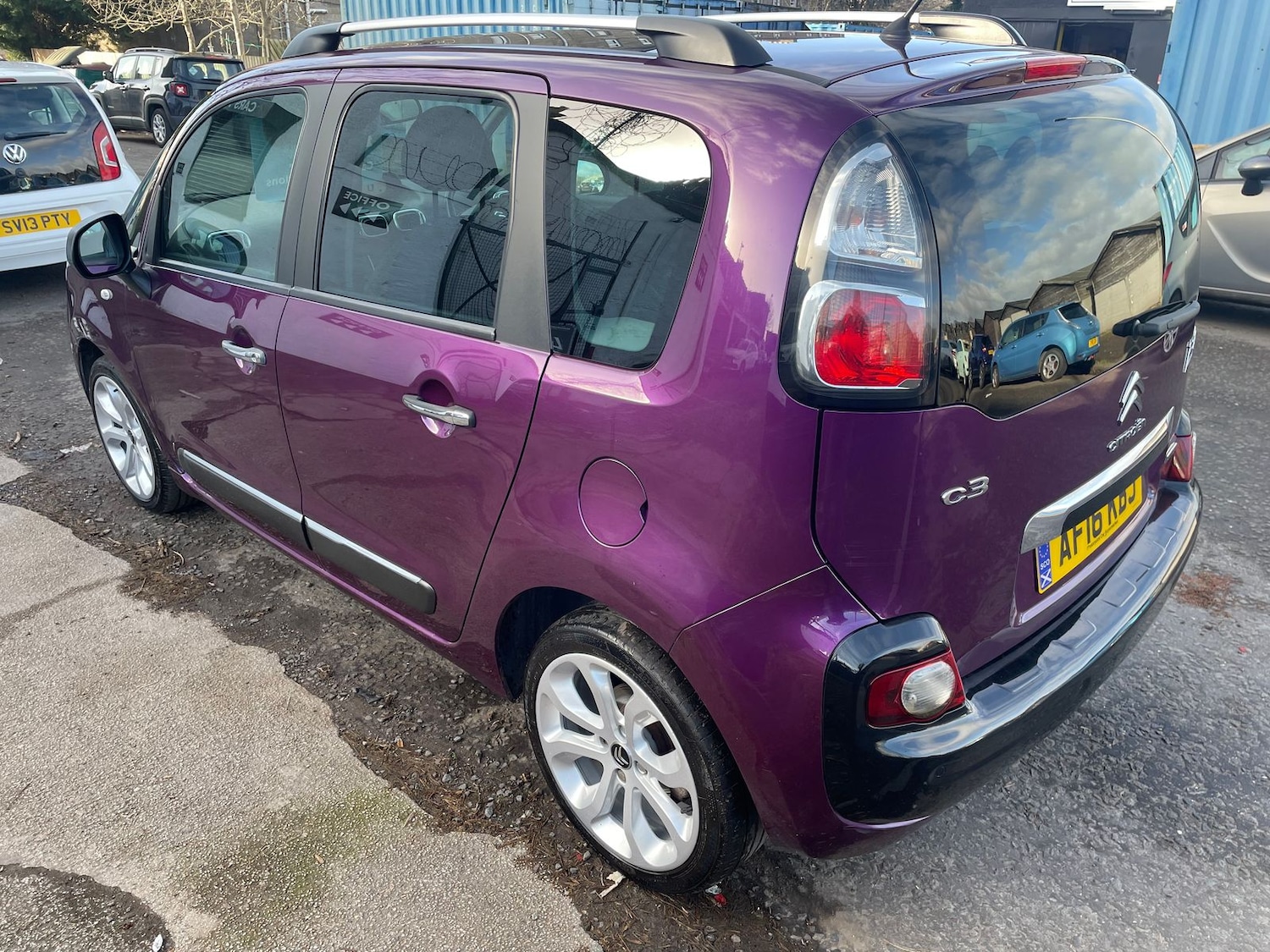 Vehicle 6