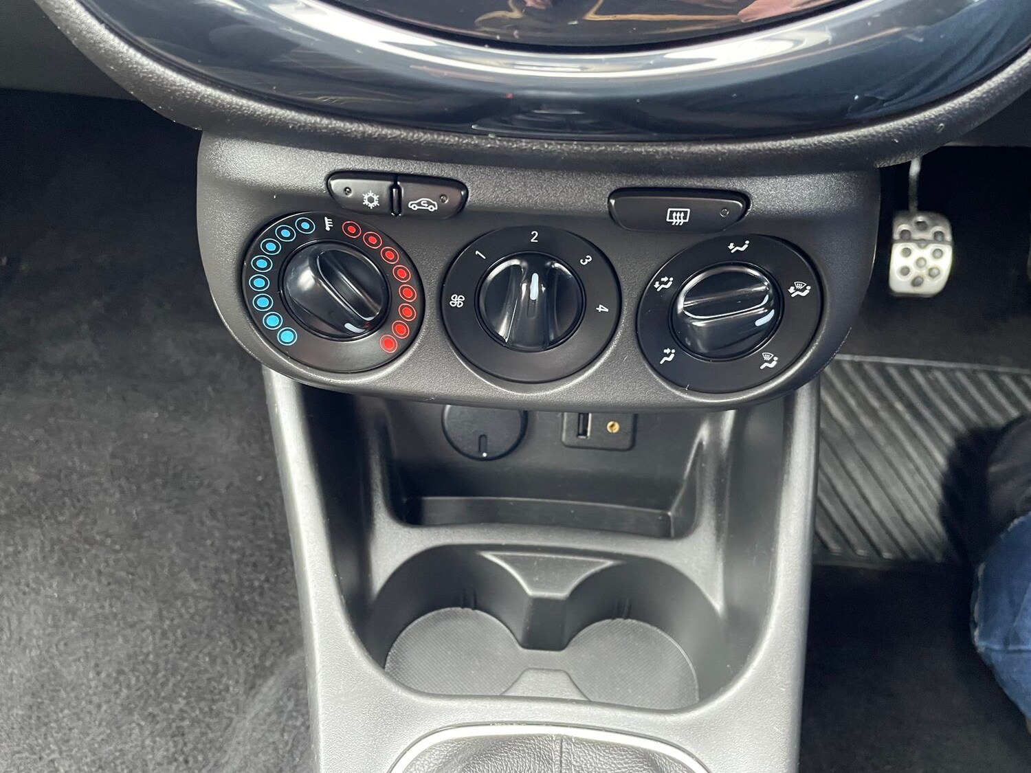 Used Vauxhall Corsa 2015 for sale - 77911355: Photo 15