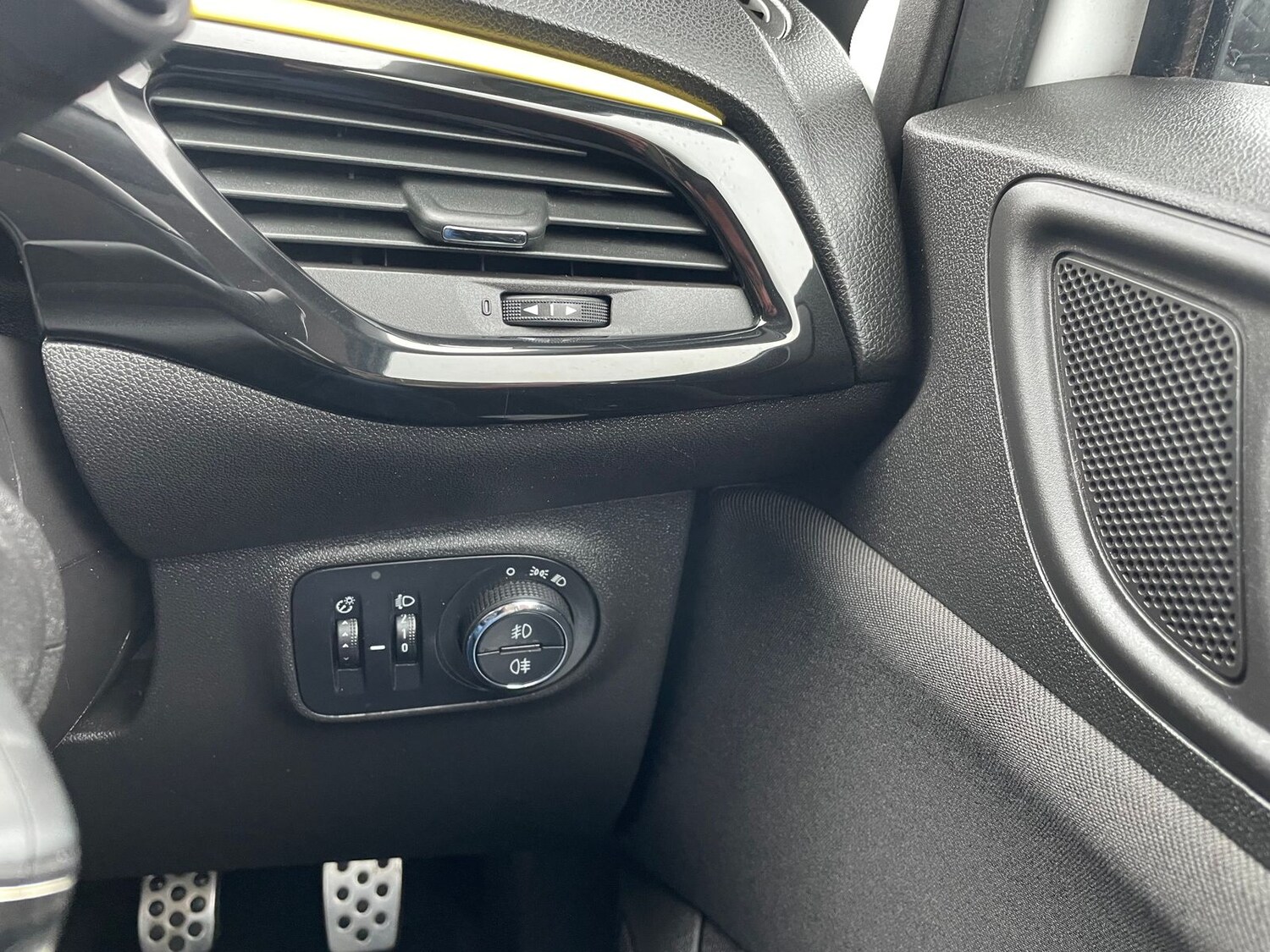 Used Vauxhall Corsa 2015 for sale - 77911355: Photo 20