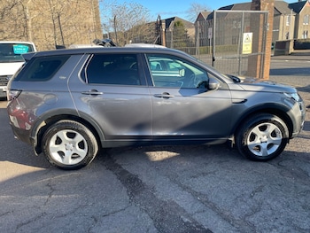 Used Land Rover Discovery Sport 2017 for sale - 77786302: Photo