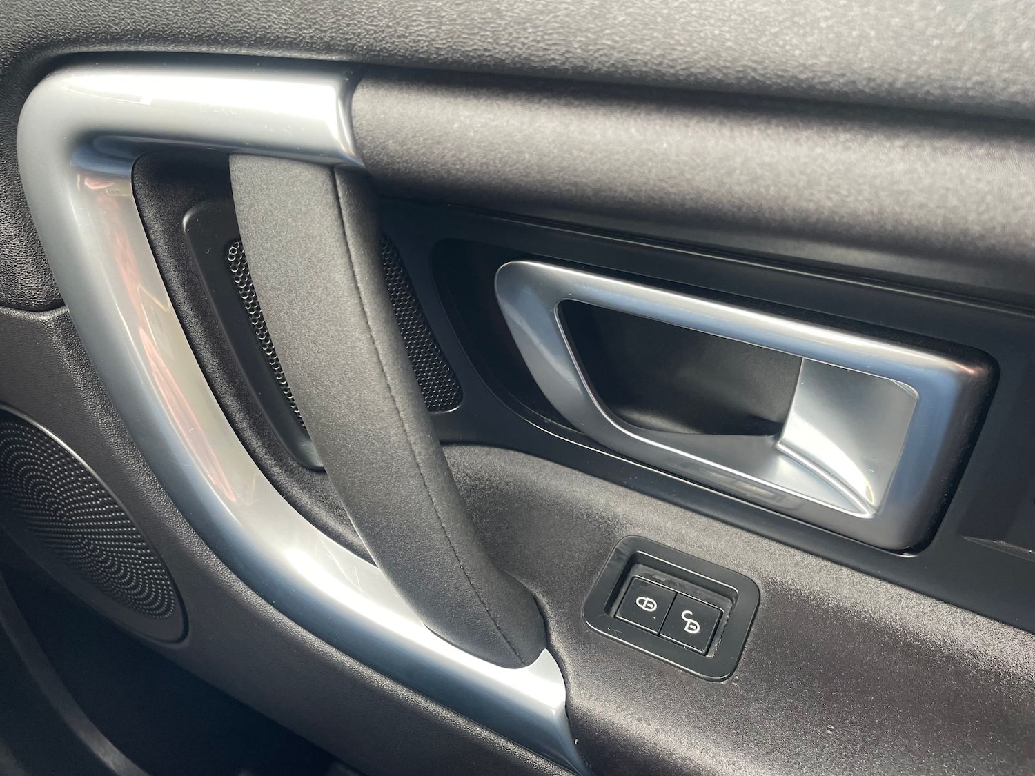 Used Land Rover Discovery Sport 2017 for sale - 78036927: Photo 22