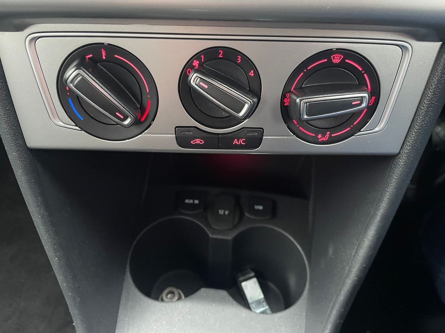 Used Volkswagen Polo 2016 for sale - 76523418: Photo 18