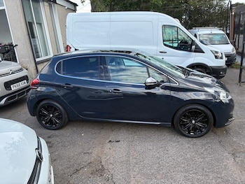 Used Peugeot 208 2017 for sale - 79583343: Photo