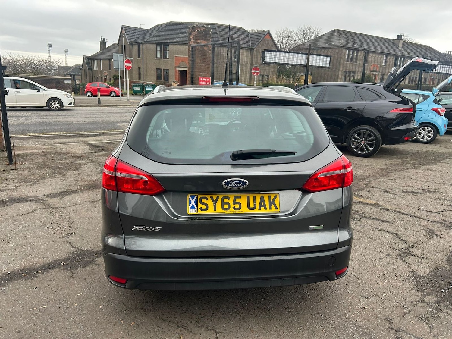 Used Ford Focus 2015 for sale - 77618460: Photo 4