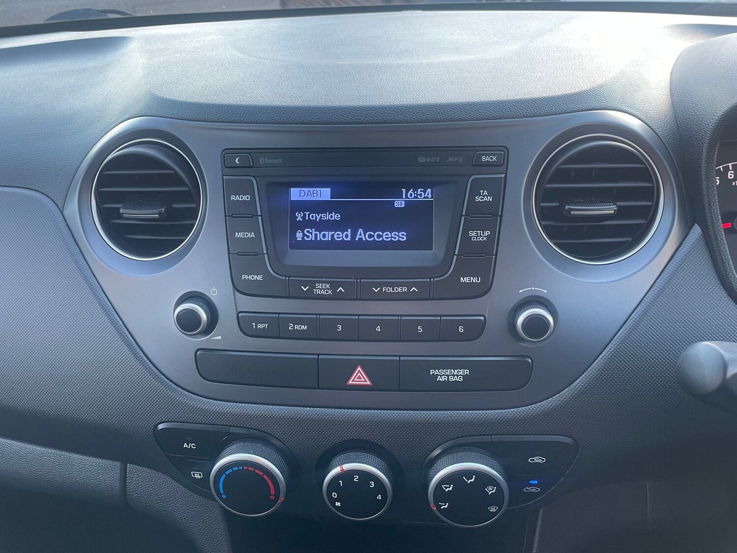 Used Hyundai i10 2017 for sale - 76410439: Photo 14