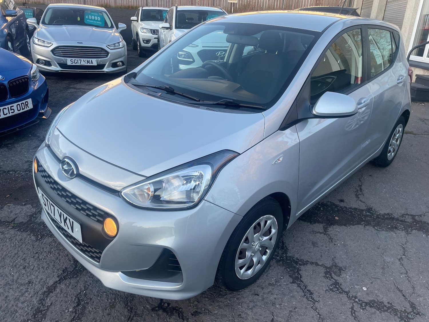 Used Hyundai i10 2017 for sale - 76410439: Photo 8