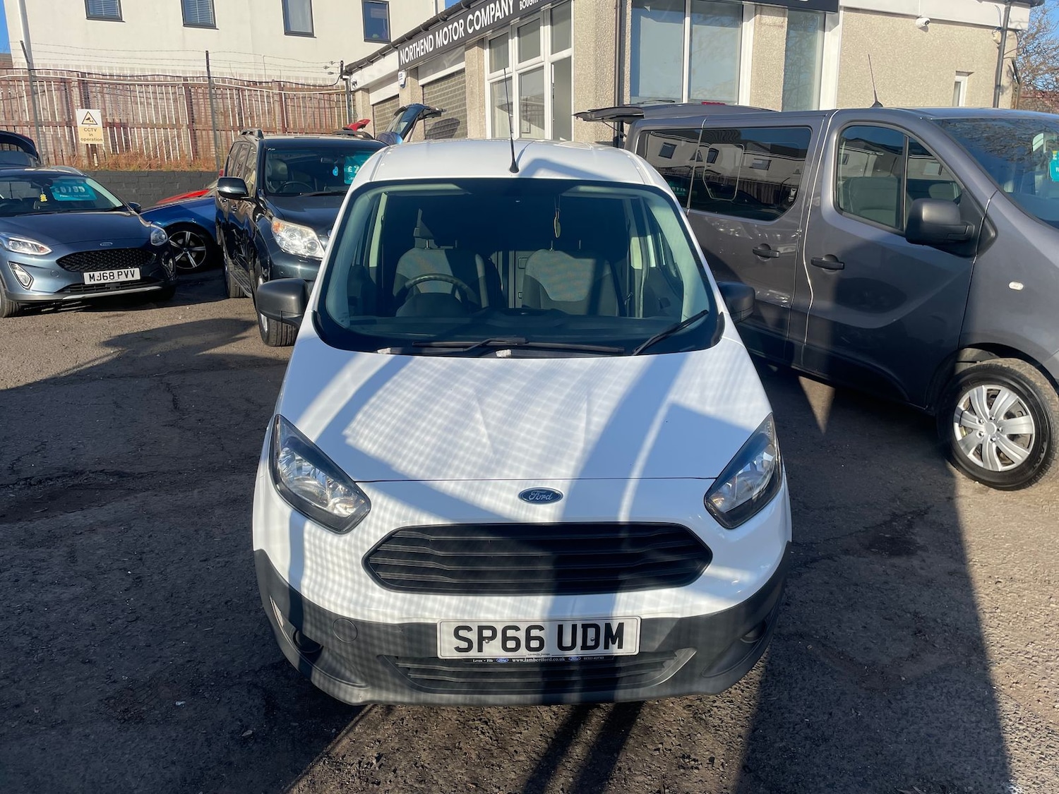 Used Ford Transit Courier 2016 for sale - 77740192: Photo 2