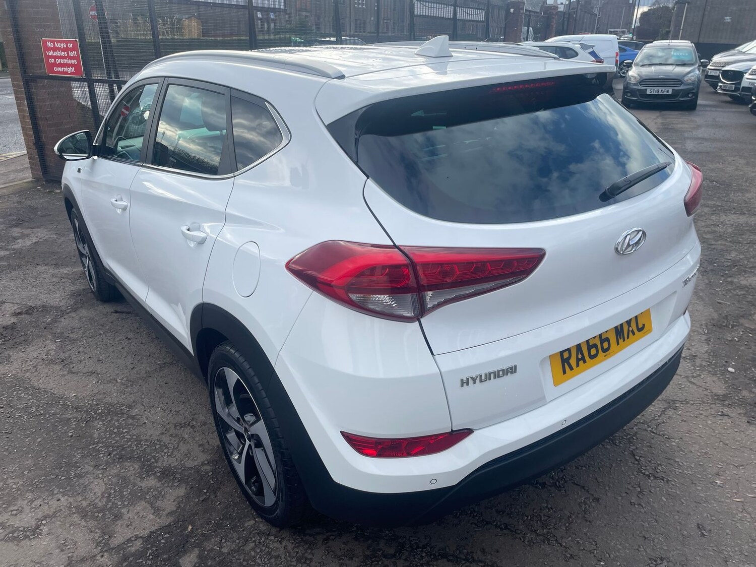 Used Hyundai TUCSON 2017 for sale - 77810323: Photo 6