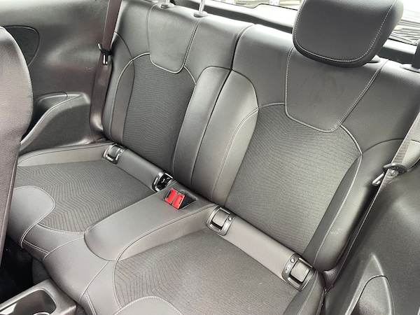 Used Vauxhall ADAM 2017 for sale - 75610538: Photo 4