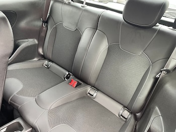 Used Vauxhall Adam 2017 for sale - 75610538: Photo