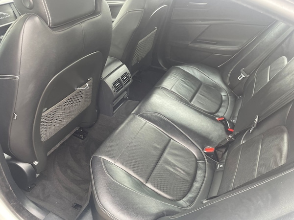 Used Jaguar XE 2017 for sale - 76203669: Photo 10