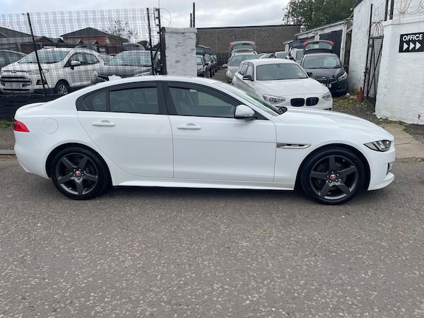 Used Jaguar XE 2017 for sale - 76203669: Photo 3