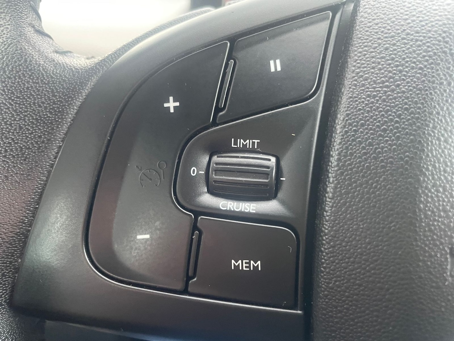 Used Citroen C4 Cactus 2017 for sale - 77196765: Photo 17