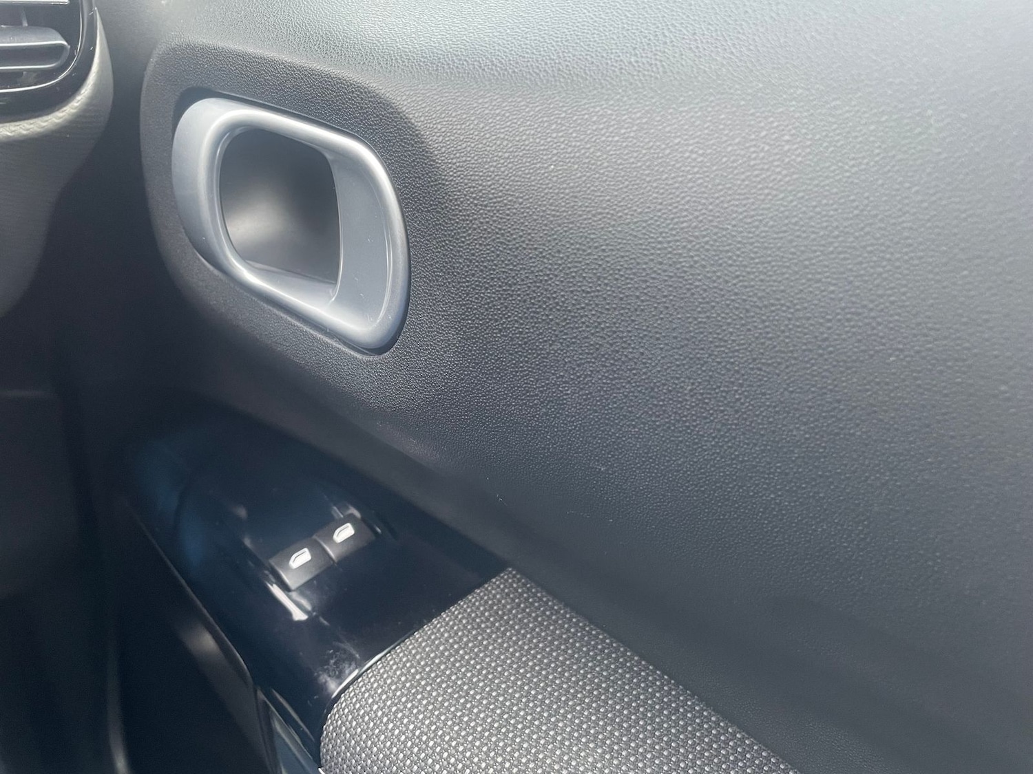 Used Citroen C4 Cactus 2017 for sale - 77196765: Photo 19