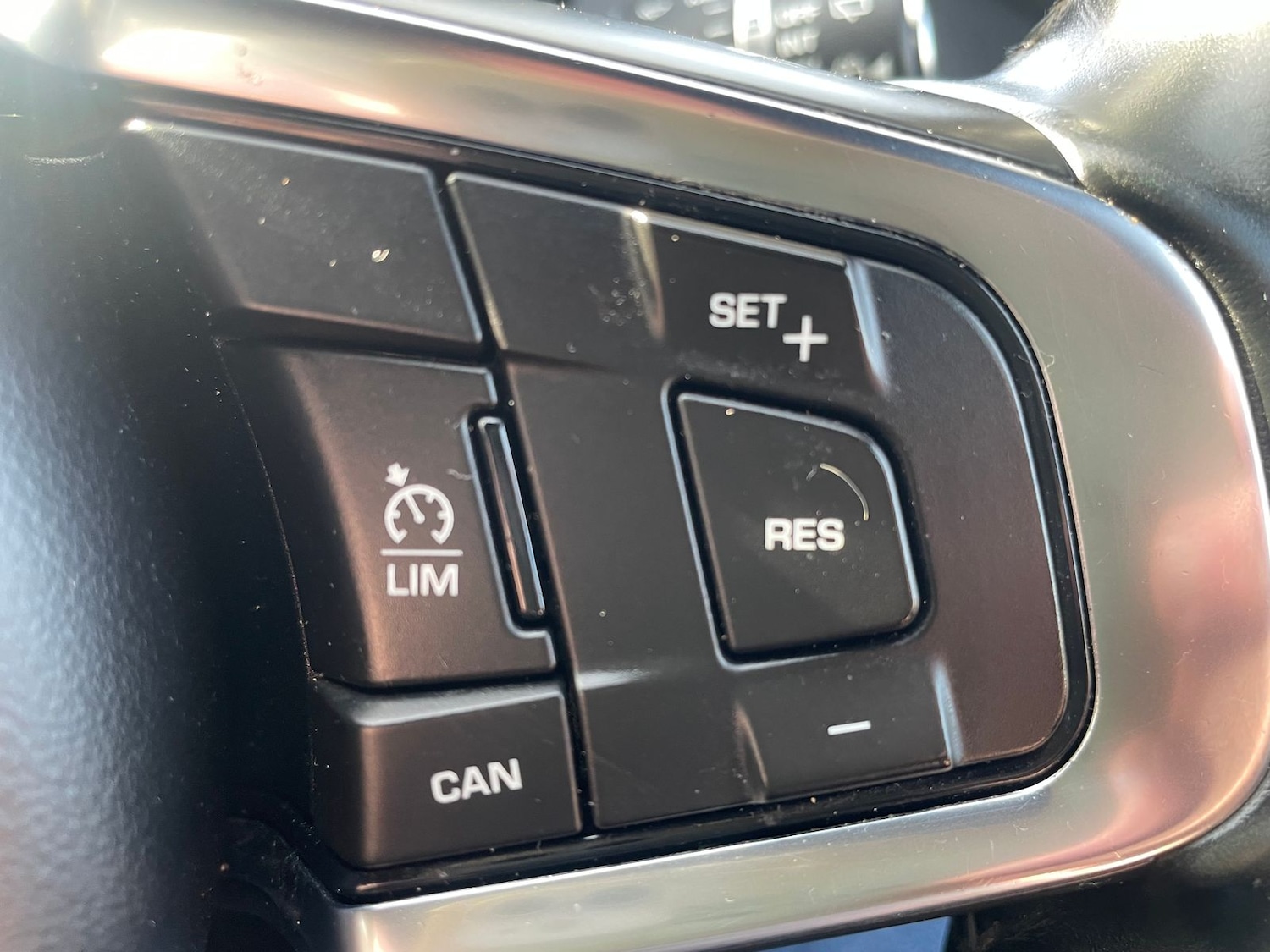 Used Jaguar F-Pace 2016 for sale - 77576543: Photo 21