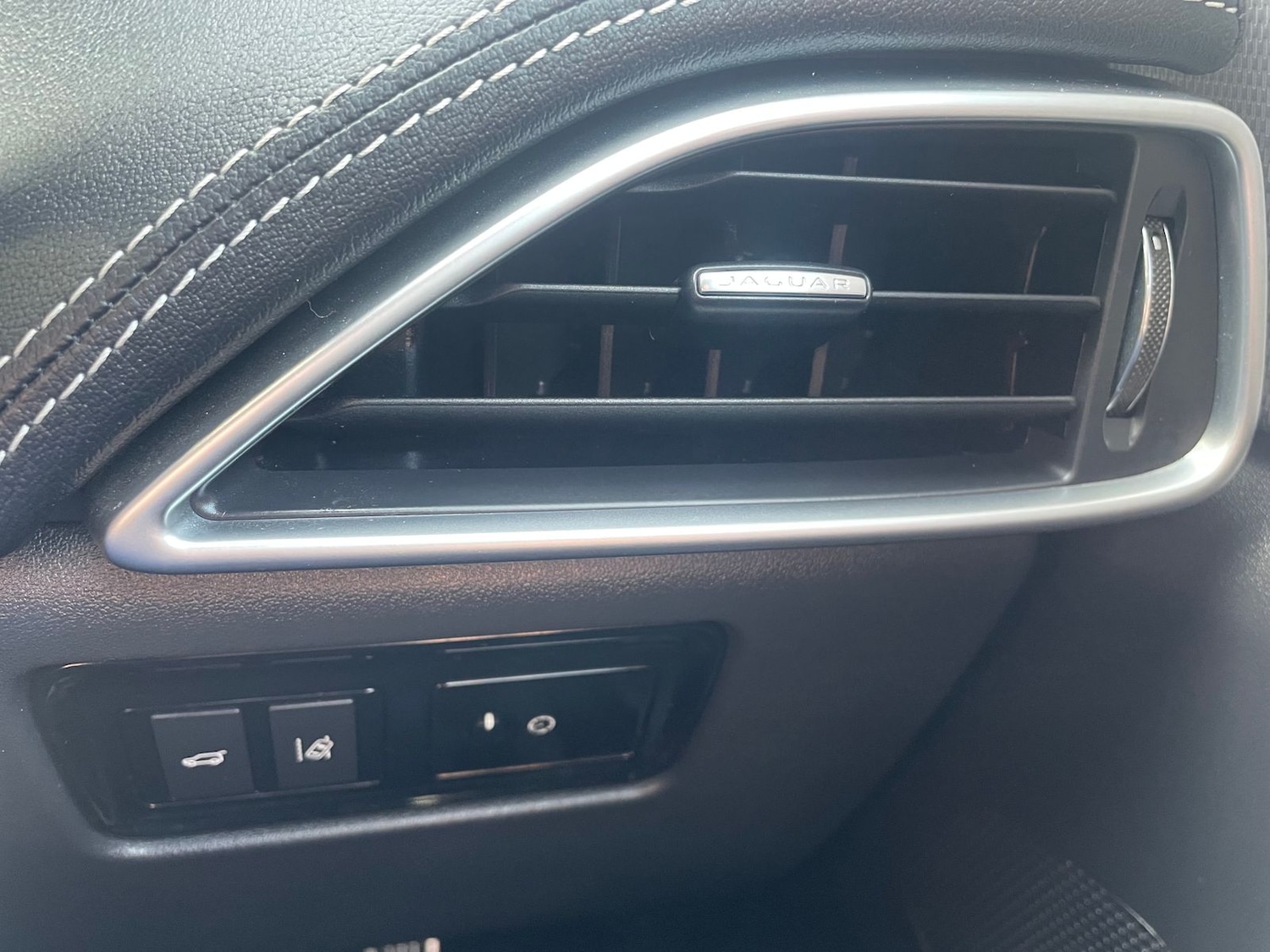 Used Jaguar F-Pace 2016 for sale - 77576543: Photo 24