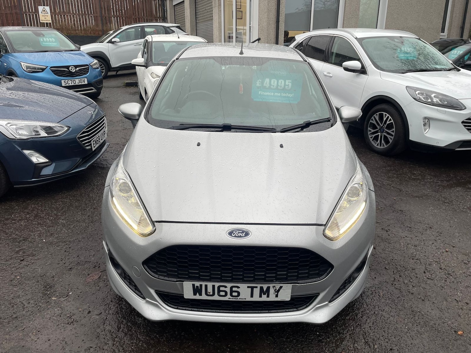Used Ford Fiesta 2016 for sale - 76574957: Photo 2