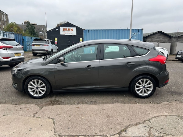 Used Ford Focus 2017 for sale - 76271836: Photo 7