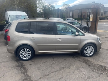 Used Volkswagen Touran 2014 for sale - 78542225: Photo