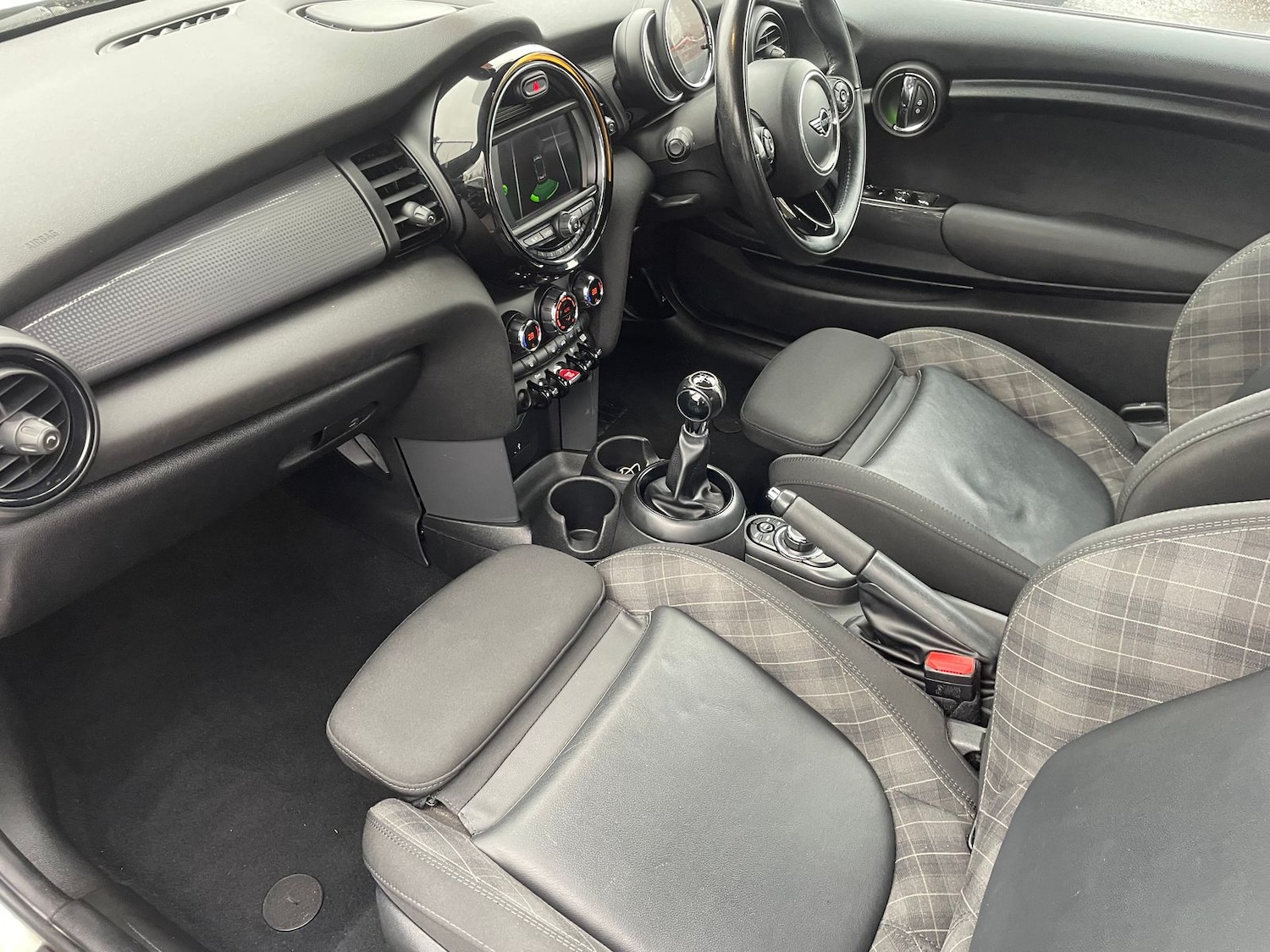 Used MINI Convertible 2018 for sale - 76539734: Photo 10