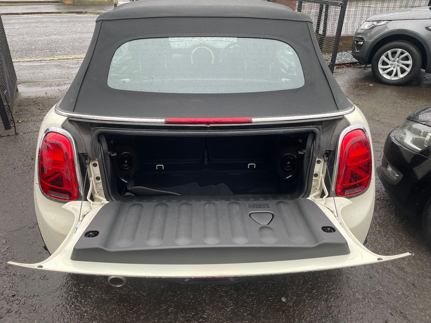 Used MINI Convertible 2018 for sale - 76539734: Photo 12