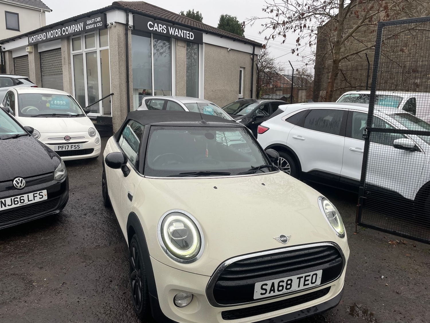 Used MINI Convertible 2018 for sale - 76539734: Photo 2