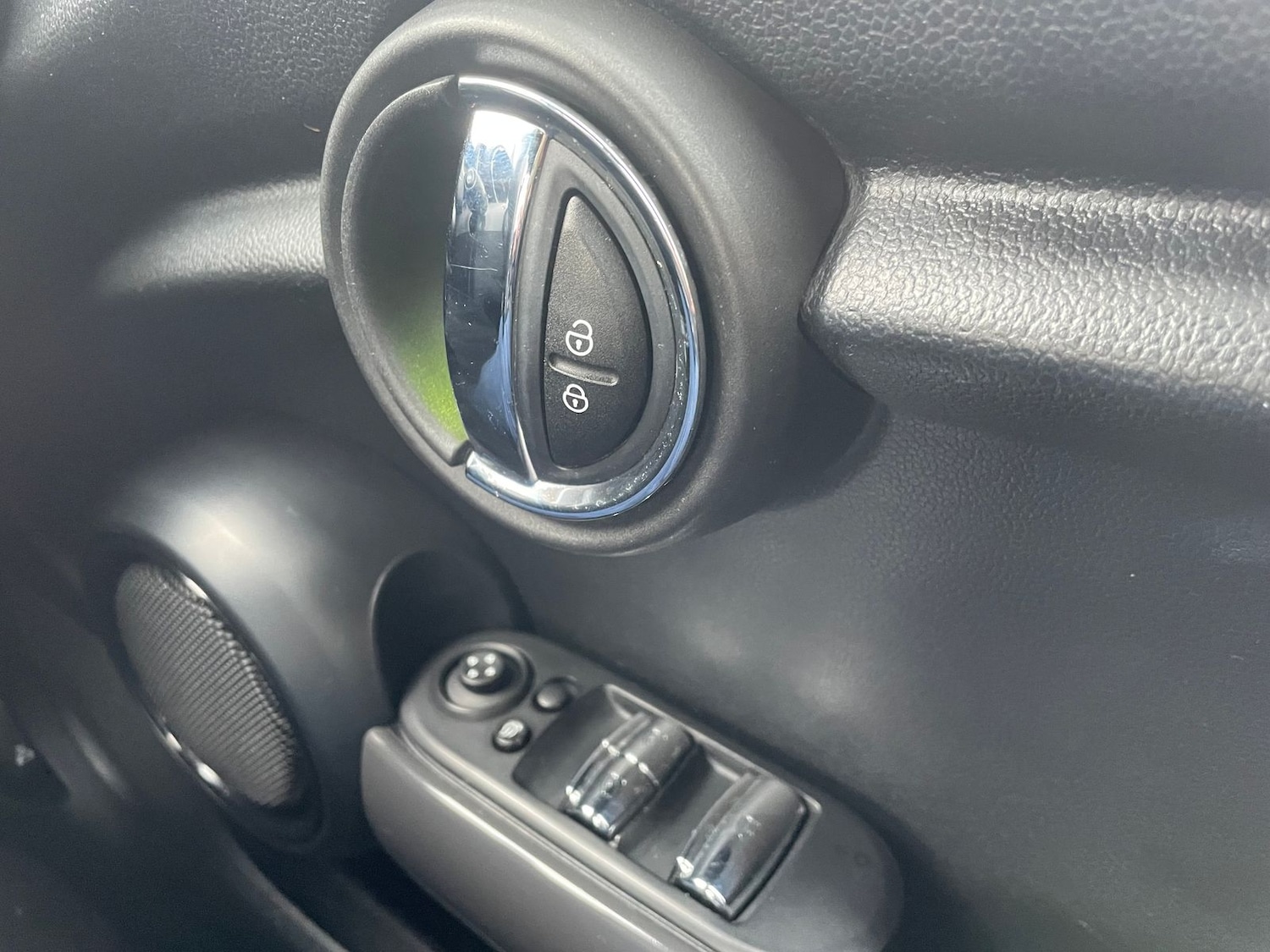 Used MINI Convertible 2018 for sale - 76539734: Photo 23