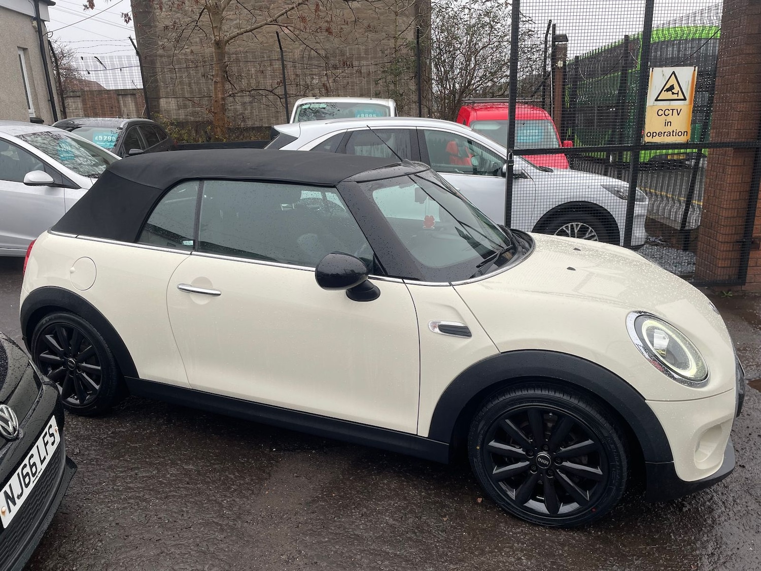 Used MINI Convertible 2018 for sale - 76539734: Photo 4