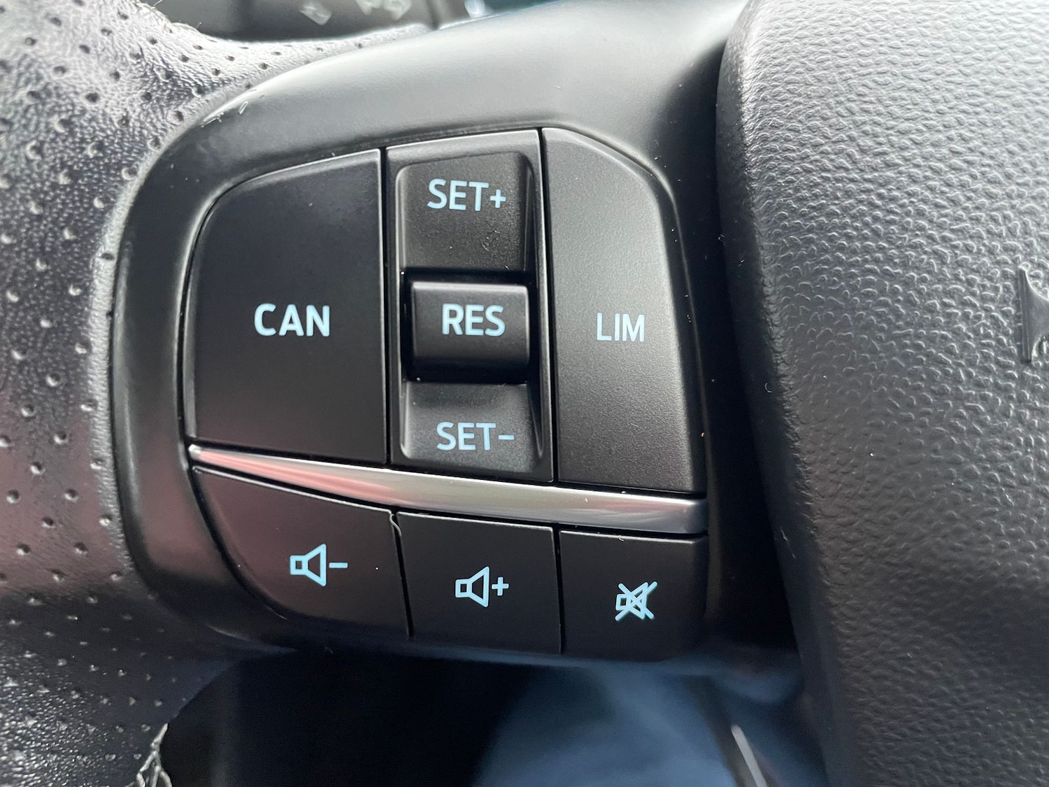 Used Ford Fiesta 2018 for sale - 76574940: Photo 18